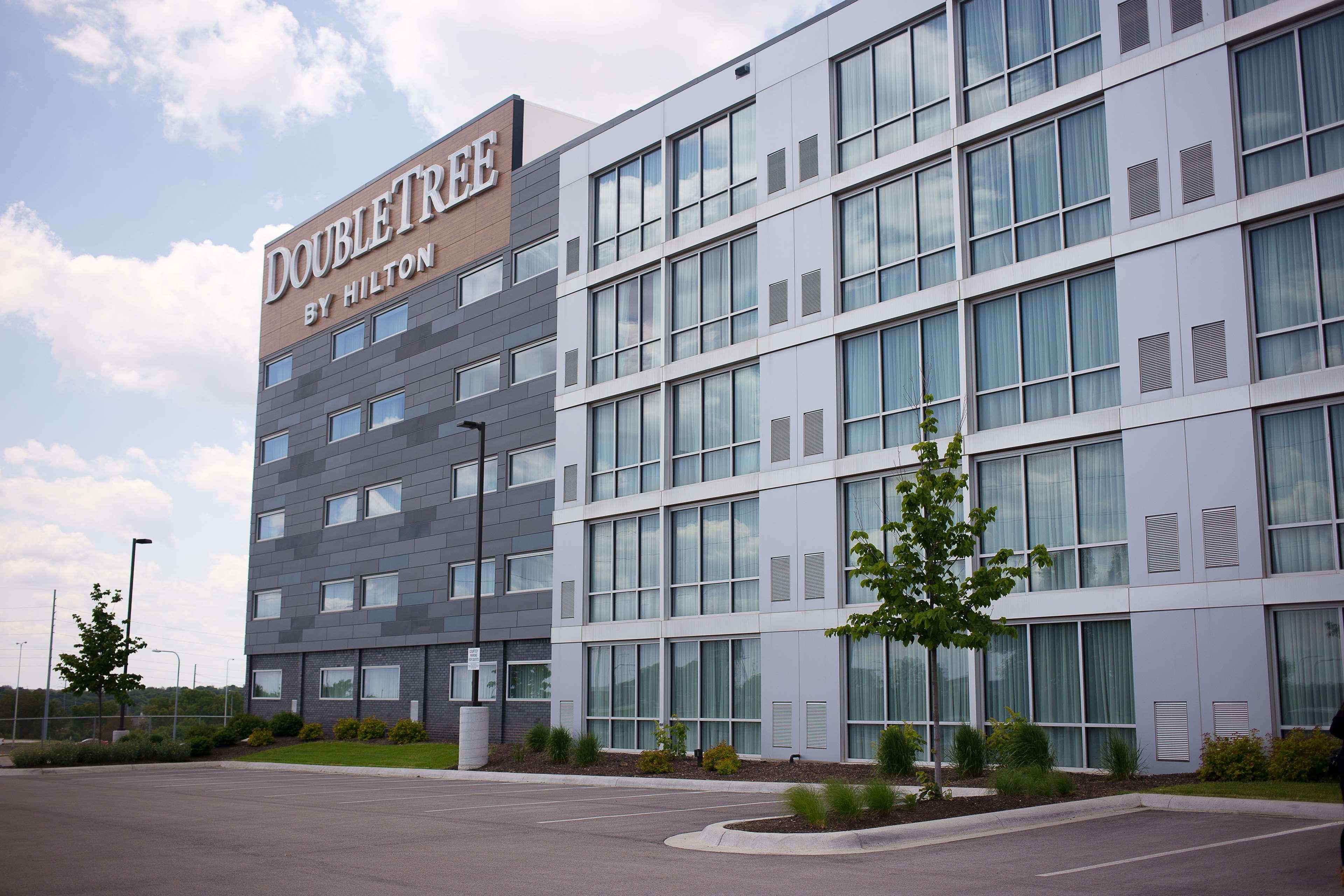 Doubletree By Hilton Omaha Southwest, Ne Hotel Екстериор снимка