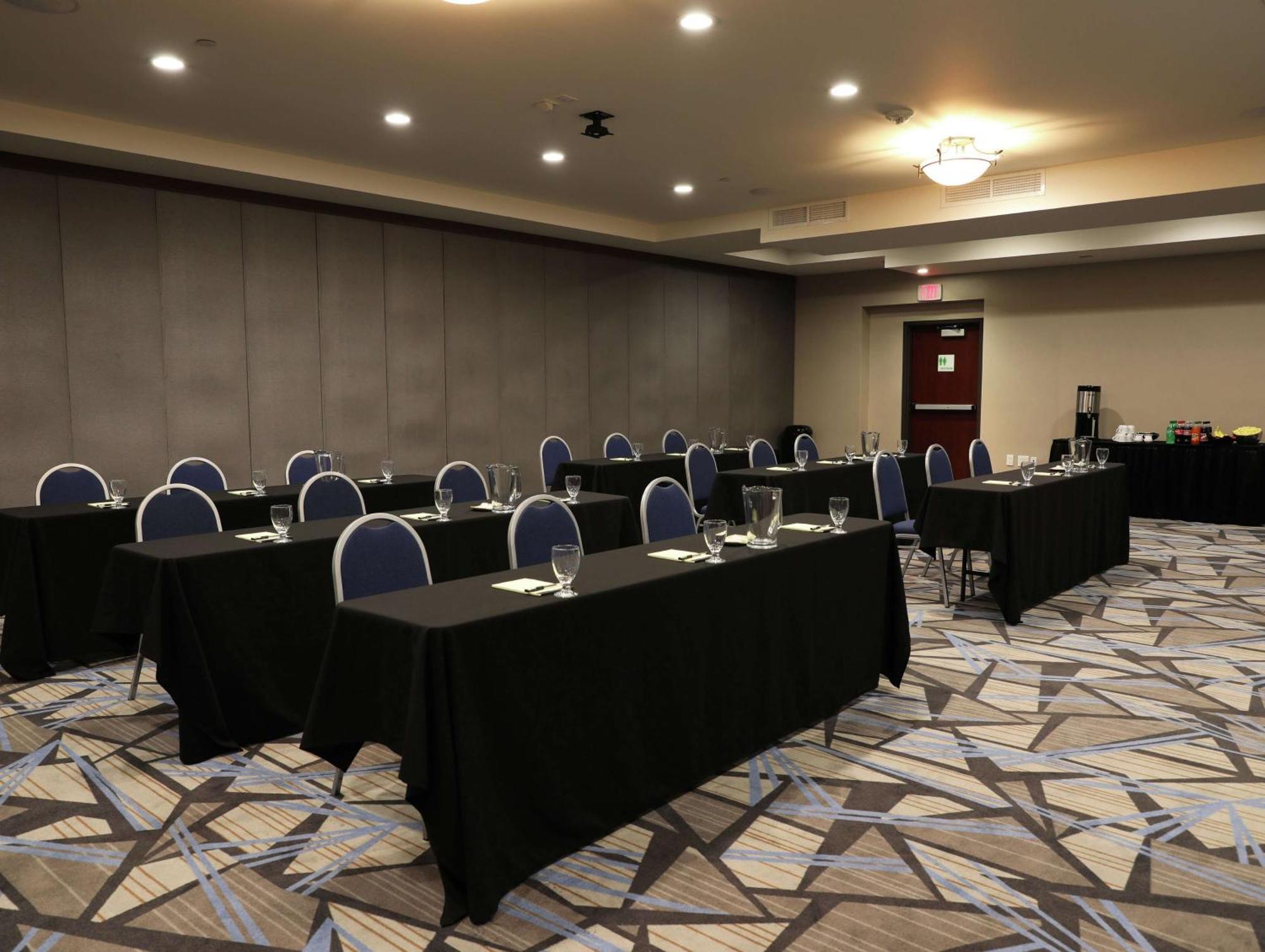 Doubletree By Hilton Omaha Southwest, Ne Hotel Екстериор снимка